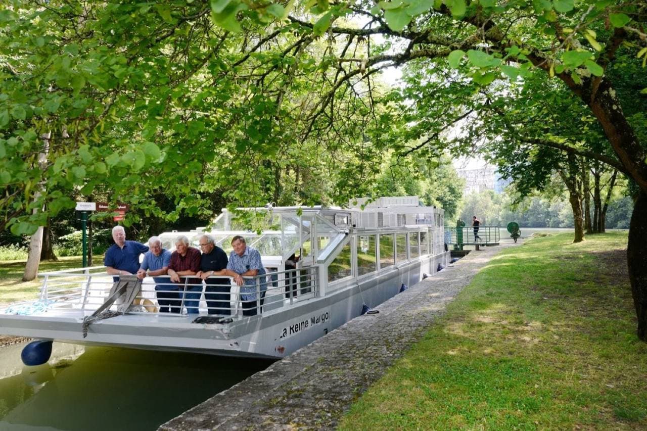 Croisière-repas sur la Charente — Angoulême (Port de l'Houmeau), Charente